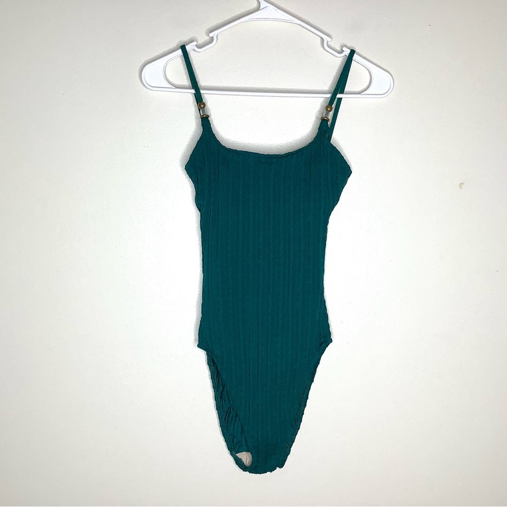 < Vintage Longitude Ribbed One Piece Swimsuit >